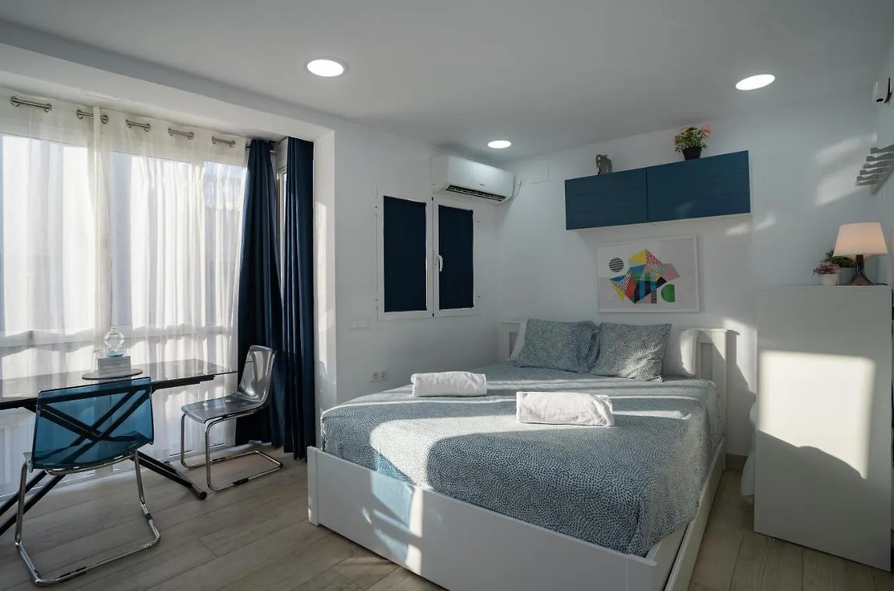 Apartamentos El Carmen Carihuela Playa Torremolinos