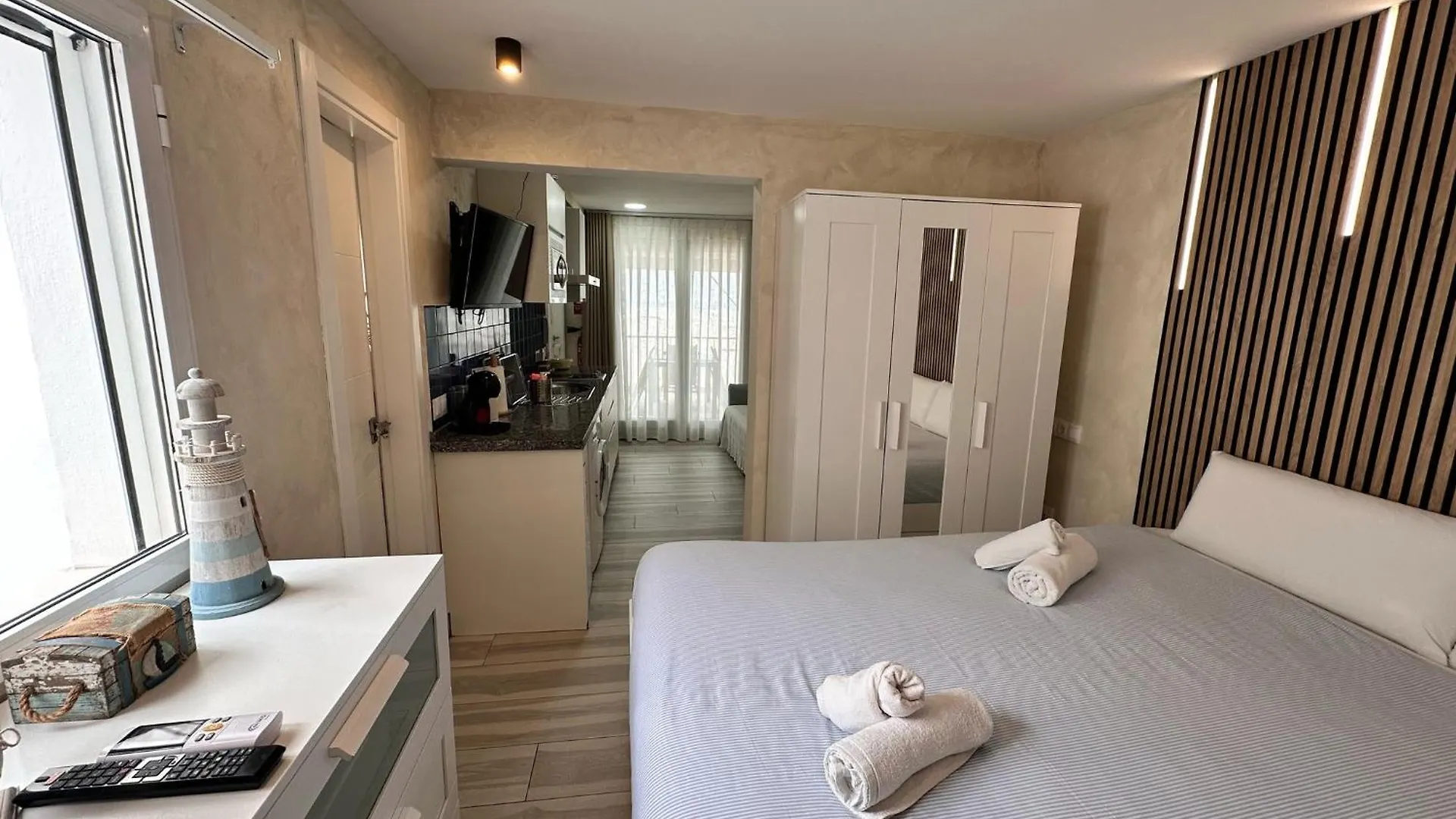Apartamentos El Carmen Carihuela Playa Torremolinos 0*,  Espanha