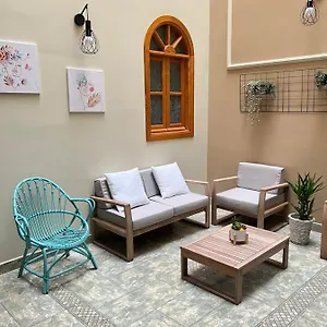 La Casa De Lola Alloggio in famiglia