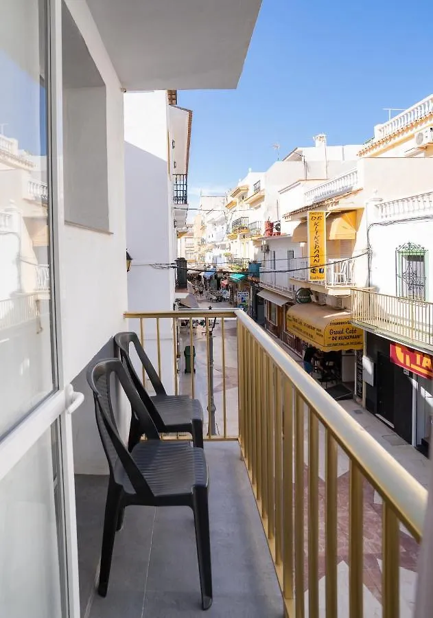Apartamentos El Carmen Carihuela Playa Torremolinos Spagna